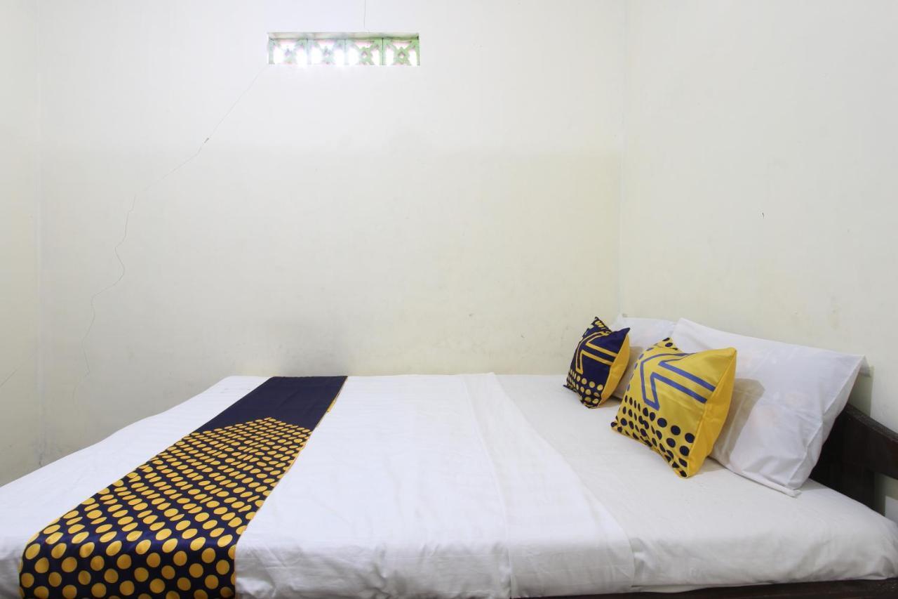 Hotel Oyo 92231 Tanjung Alang Syariah 2*