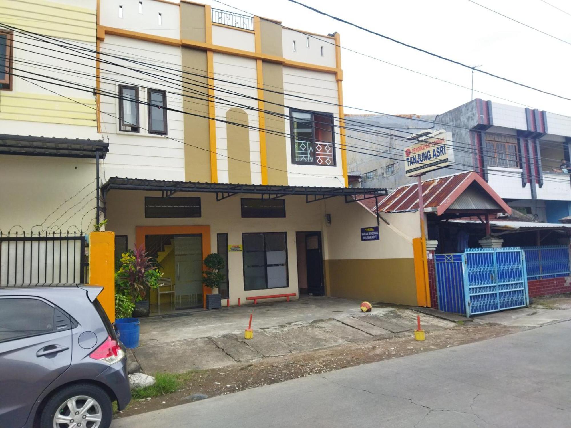 Oyo 92231 Tanjung Alang Syariah Hotel 2*