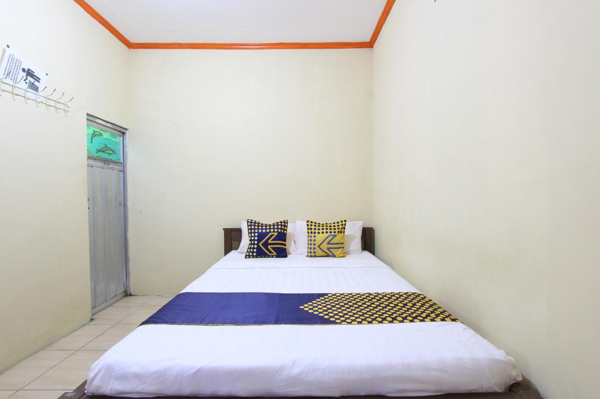 Oyo 92231 Tanjung Alang Syariah 2*